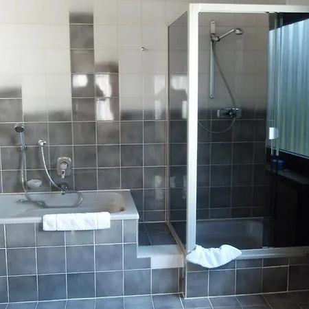 Haus Bergblick ホテル 3*